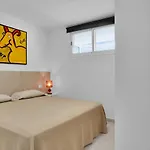 Stunning Holidays, Large Terrace On The Sea Apartman *
