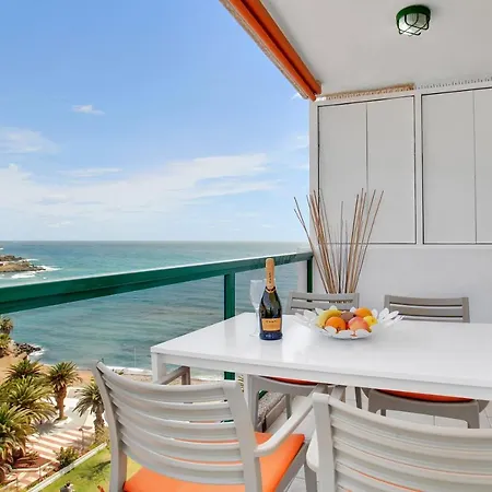 Stunning Holidays, Large Terrace On The Sea Apartment *