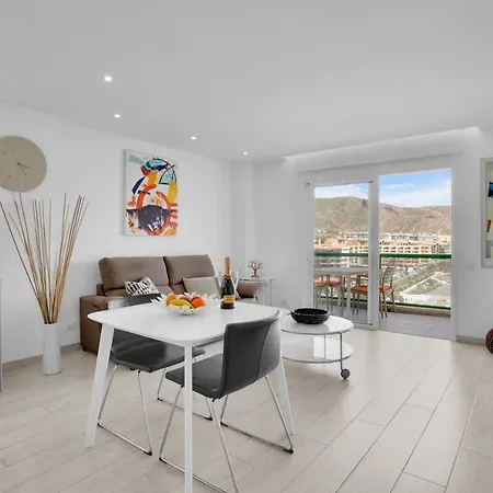 Apartment Stunning Holidays, Large Terrace On The Sea Los Cristianos (Tenerife)